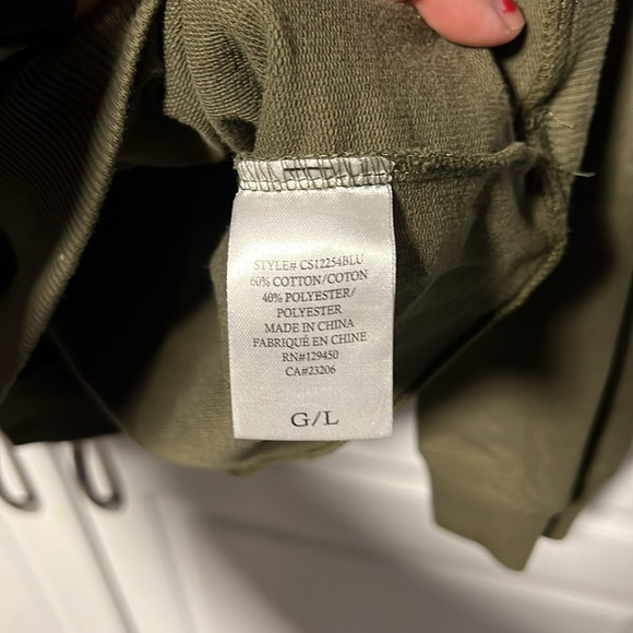 NWOT! Buy Me Cows & Tell Me I’m Pretty Lightweight Top - Picture 3 of 3